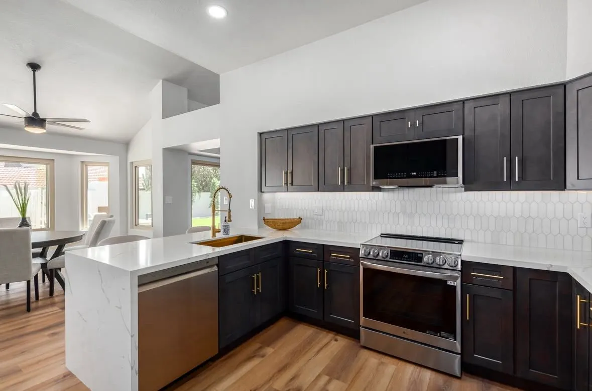 Square Build LLC